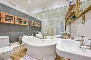 Photo 17- click for photo gallery